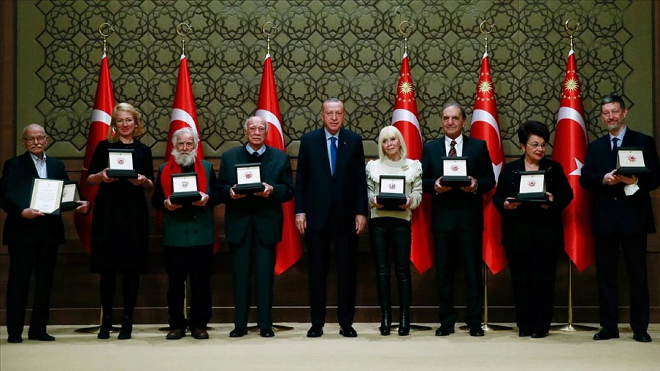 Anadolu Tarihine Işık Tutan Fahri Işık'a Büyük Onur