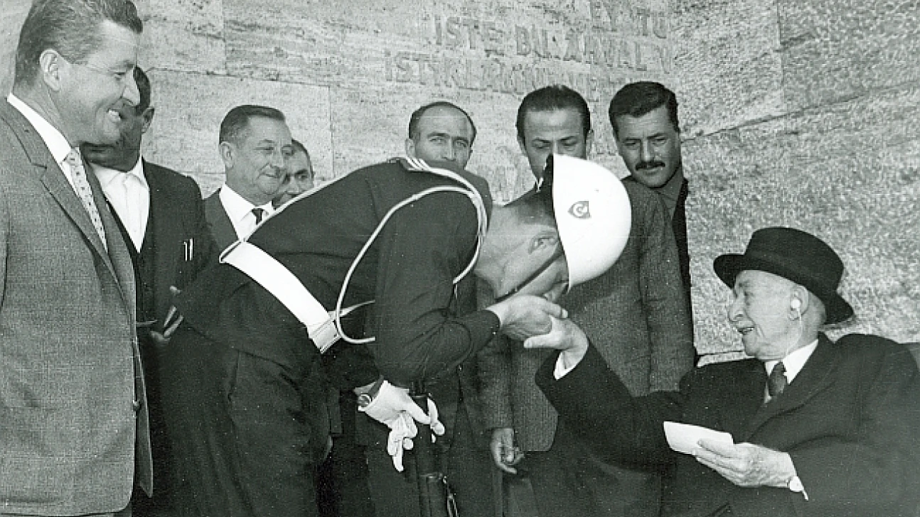 CHP'li Veli Ağbaba'dan 2'nci Cumhurbaşkanı İsmet İnönü İçin Anma Açıklaması