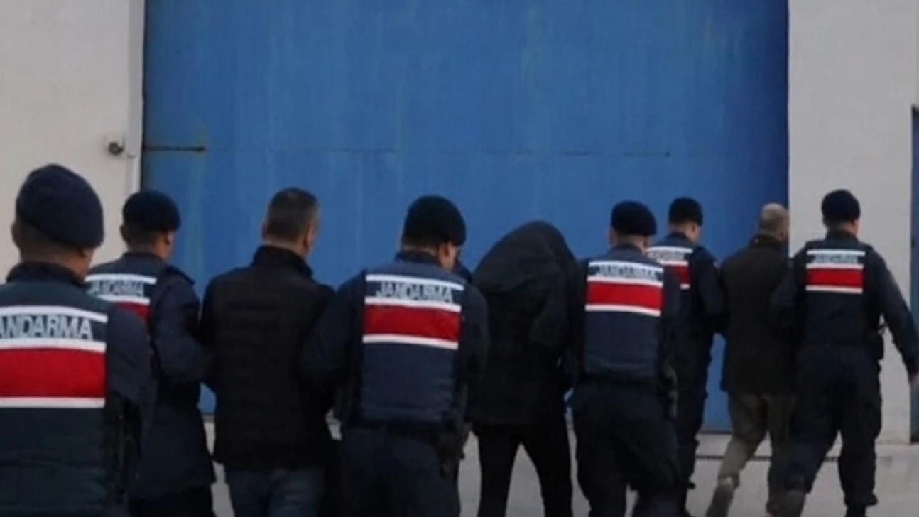 Jandarma 6 İlde Düzenlediği Operasyonlarda Silah Ticaretine Büyük Darbe Vurdu