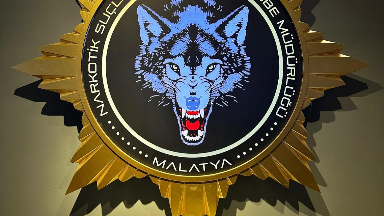 Torbacılara Darbe: 800 Gram Esrarla Yakalandı