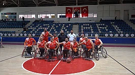 Tekerlekli Sandalye Basketbolunda Zirve Mücadelesi Malatya'da Oynandı