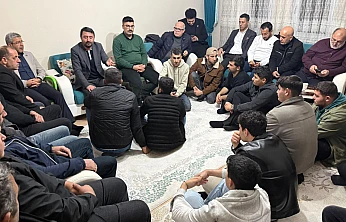 Anahtar Parti'den Malatya'da Sahaya Güçlü Mesaj: 'Gençlik Siyasetin Anahtarıdır'