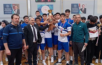 Battalgazi Spor Salonu'nda Heyecan Dolu Final! Spor Lisesi Bölge Şampiyonası'na Gidiyor