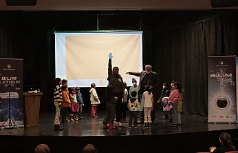 Bilim Her Yerde: Malatya'da Aileler Kafede Uzayın Kapılarını Araladı