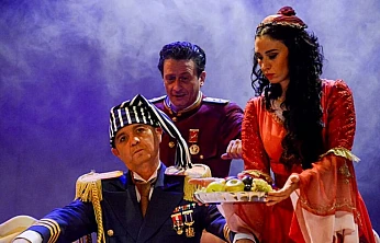 'Bu Da Geçer Ya Hu' Malatya'da Sahnelendi