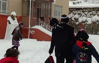 Buzlanma ve Tipi Nedeniyle 19 İlde Okullar Kapalı