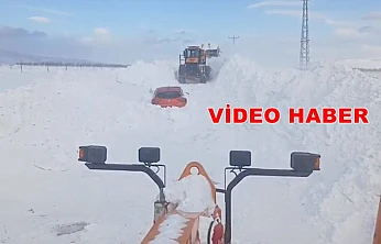 Darende'de Zorlu Kış Mesaisi: Araçlar Kardan Temizlendi