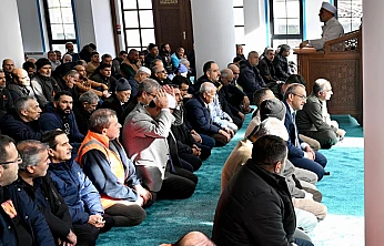 Deprem bölgesi Malatya'da bir camii daha ibadete açıldı