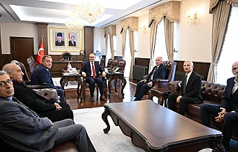 Deprem Bölgesindeki Emeklilerin Sorunları 15 Maddelik Raporla Vali Yavuz'a Sunuldu