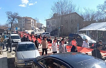 Dilek Mahallesi'nde Bayrak Sevgisi Sokaklara Taştı