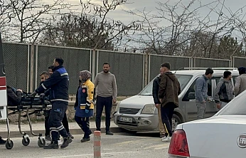 Direksiyon Başında Rahatsızlanan Sürücü Kaldırıma Çarptı