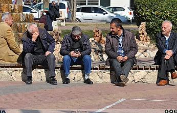 'Emekli Aylıkları Onurlu Yaşlanmayı Temin Etmeli'