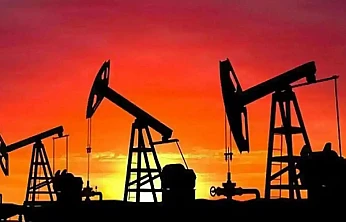 Fed Kaygıları ve Arz Fazlası Petrolü Aşağı Çekti