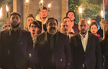 Gençler, 10 Kasım'da Atatürk'ü Meşalelerle Andı