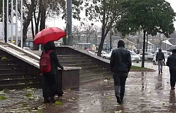 Hava Durumu: Yağışlar Genişliyor, Sıcaklıklar Düşüyor