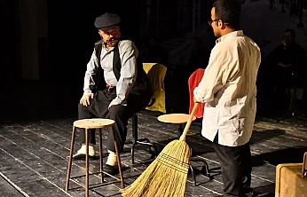 Havlucu Memed'in Hikâyeleri Sahnede Yeniden Hayat Buldu