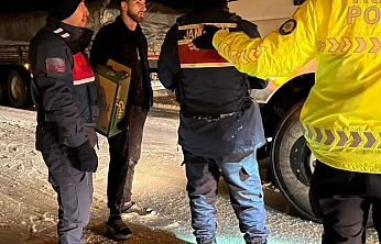 Kar Yağışı Hayatı Durdurdu, Jandarma Umut Oldu