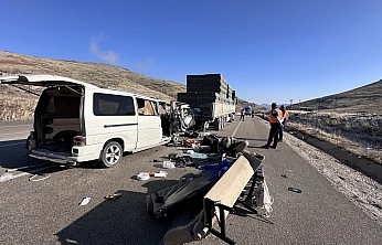 Kozluca Mevkiinde Katliam Gibi Kaza: 3 Ölü