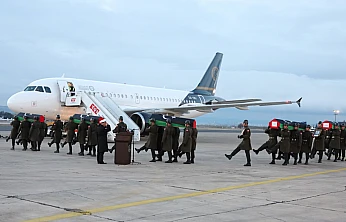 Libyalı komutanlar askerî törenle uğurlandı