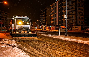 Malatya Büyükşehir Belediyesi Karla Mücadelede 7/24 Sahada