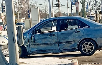 Malatya'da Kavşakta Çarpışma: 2 Yaralı