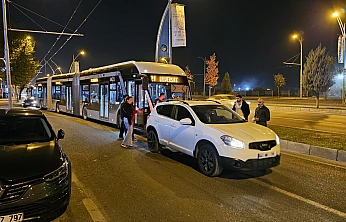 Malatya'da Trafik Tartışması Trambüs Seferini Aksattı