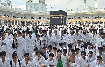 Malatyalı Hafızlara Umre'de Unutulmaz Belge Töreni