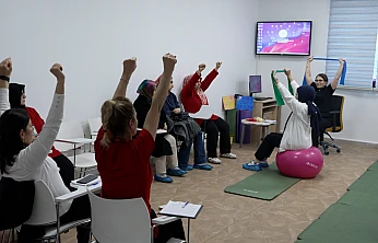 Menopoz Okulu Kadınlara Çok Yönlü Destek Sunuyor