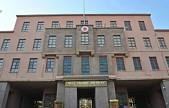 MSB: Düşen uçağın enkazında kaza kırım çalışmaları devam ediyor