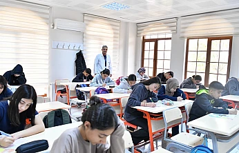 Öğrencilere Ücretsiz Kitap ve Kurs Desteği