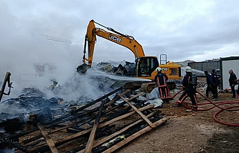 Şantiyede Yangın: İşçiler Tahliye Edildi