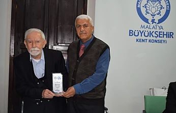 Şehri Sırtında Taşıyan Dertli: Asım Demirkök'e Malatya'dan Vefa