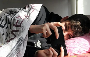 Telefondan uzak kalma korkusu psikolojiyi bozuyor!