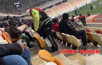 Tribünlerde İnsanlık Dersi: Üşüyen Çocuğa Polis Şefkati