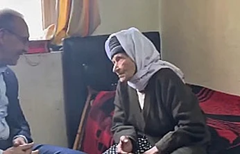 Vali Yavuz, Bessey Yaka'daki Asırlık Çınarı Evinde Ziyaret Etti