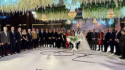 Özgür Özel, Ağbaba Ailesinin Mutlu Gününde Yanındaydı