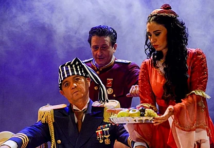 'Bu Da Geçer Ya Hu' Malatya'da Sahnelendi