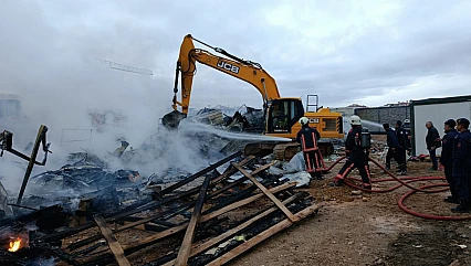 Şantiyede Yangın: İşçiler Tahliye Edildi