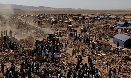 Afganistan'daki Depremde Ölü Sayısı 800'e Yükseldi