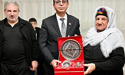 Başkan Geçit'ten Dört Kuşağın Bir Arada Yaşadığı Aileye Ziyaret!