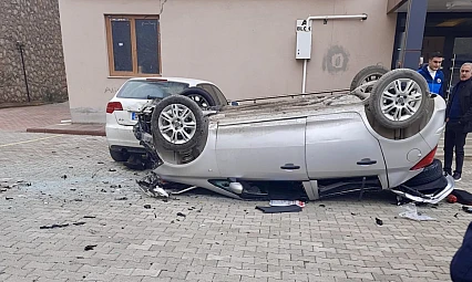 Battalgazi'de Şok Kaza: Otomobil Kot Farkından Aşağı Yuvarlandı