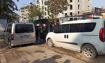 Berber ve Çay Ocağı Sahibi Arasında Çıkan Kavgada Silahlar Konuştu
