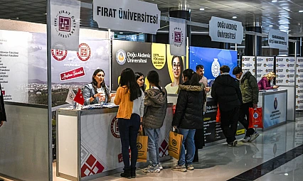 Büyükşehir Belediyesi'nin Düzenlediği  'Üniversite Bölüm Tanıtım Günleri'ne Yoğun İlgi