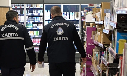 Büyükşehir Zabıtasından Kurallara Uymayan İş Yerlerine Kapatma Cezası