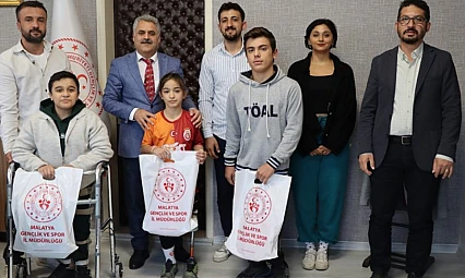 Cuma hutbesi: Müslümanın hayatına yön veren rehber, sünnet-i seniyye