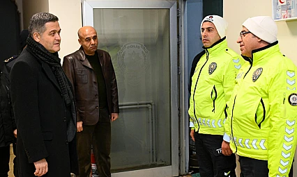 Görev Başındaki Trafik Personelinin Yeni Yılı Kutlandı