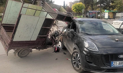 İnönü Caddesi'nde Kural İhlali Kazaya Neden Oldu
