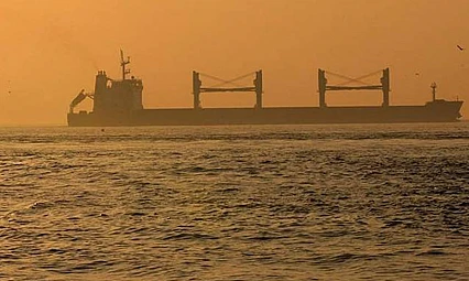 Karadeniz açıklarındaki VIRAT gemisi yine saldırıya uğradı