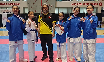 Karete Yıldızları Sahalara Çıkıyor