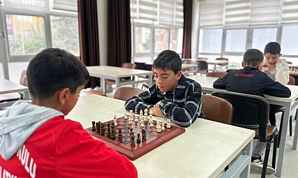 Kernek ve Melekbaba Semt Konakları Satrançta Zirvede